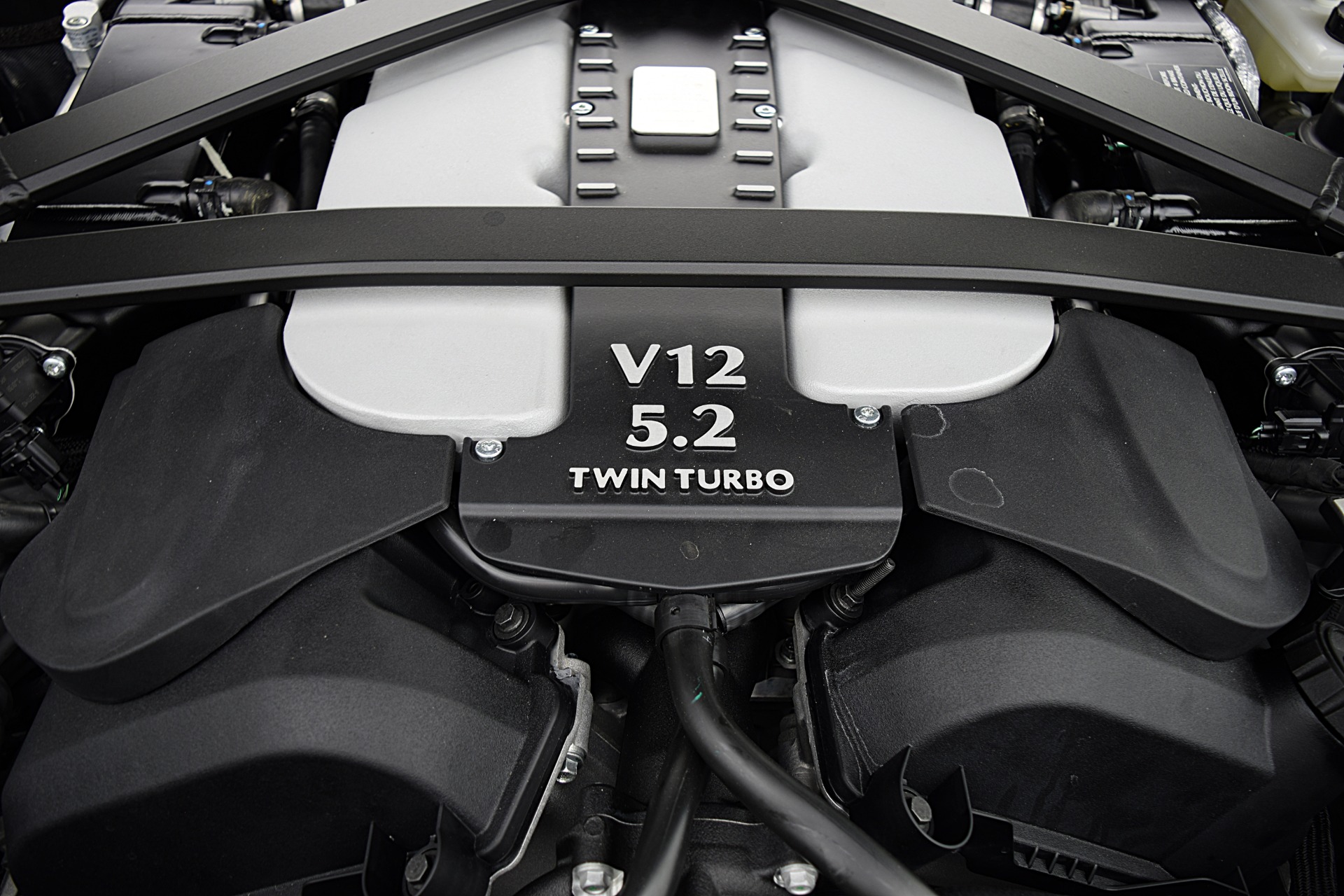 Used 2023 Aston Martin Vantage V-12 | St. Petersburg, FL