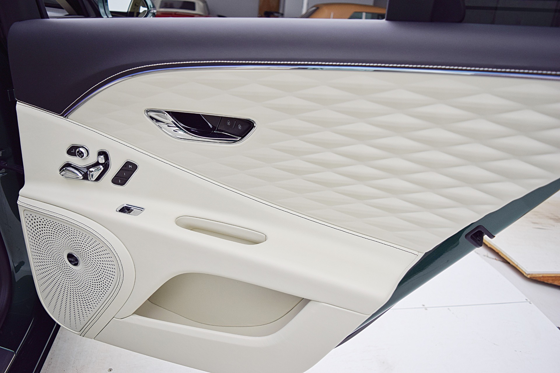 Used 2022 Bentley Flying Spur V8/LEASE OPTIONS AVAILABLE | St. Petersburg, FL