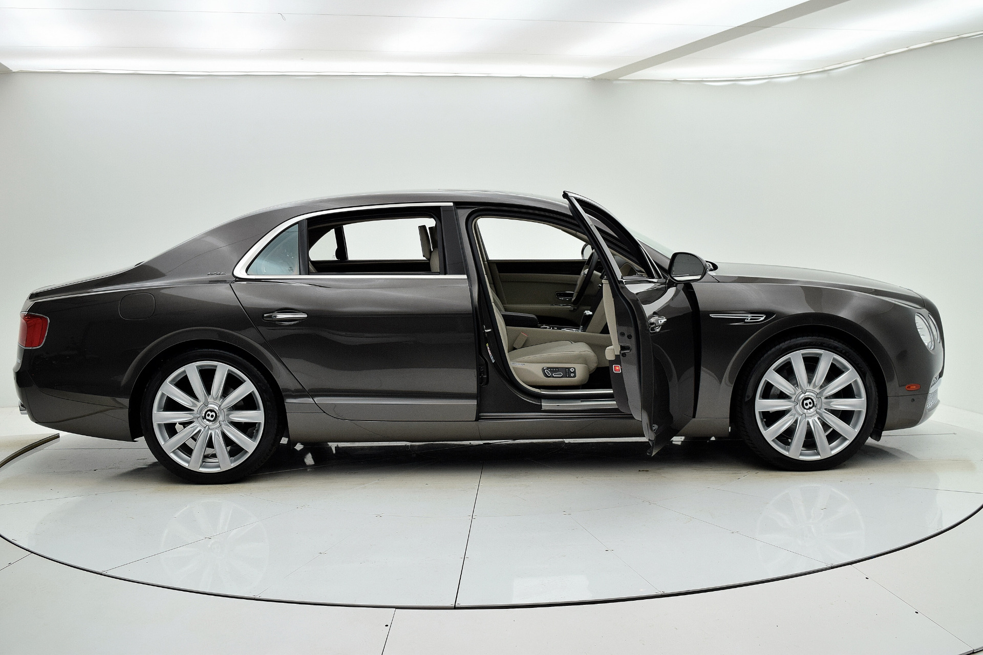 Used 2014 Bentley Flying Spur W12 | St. Petersburg, FL