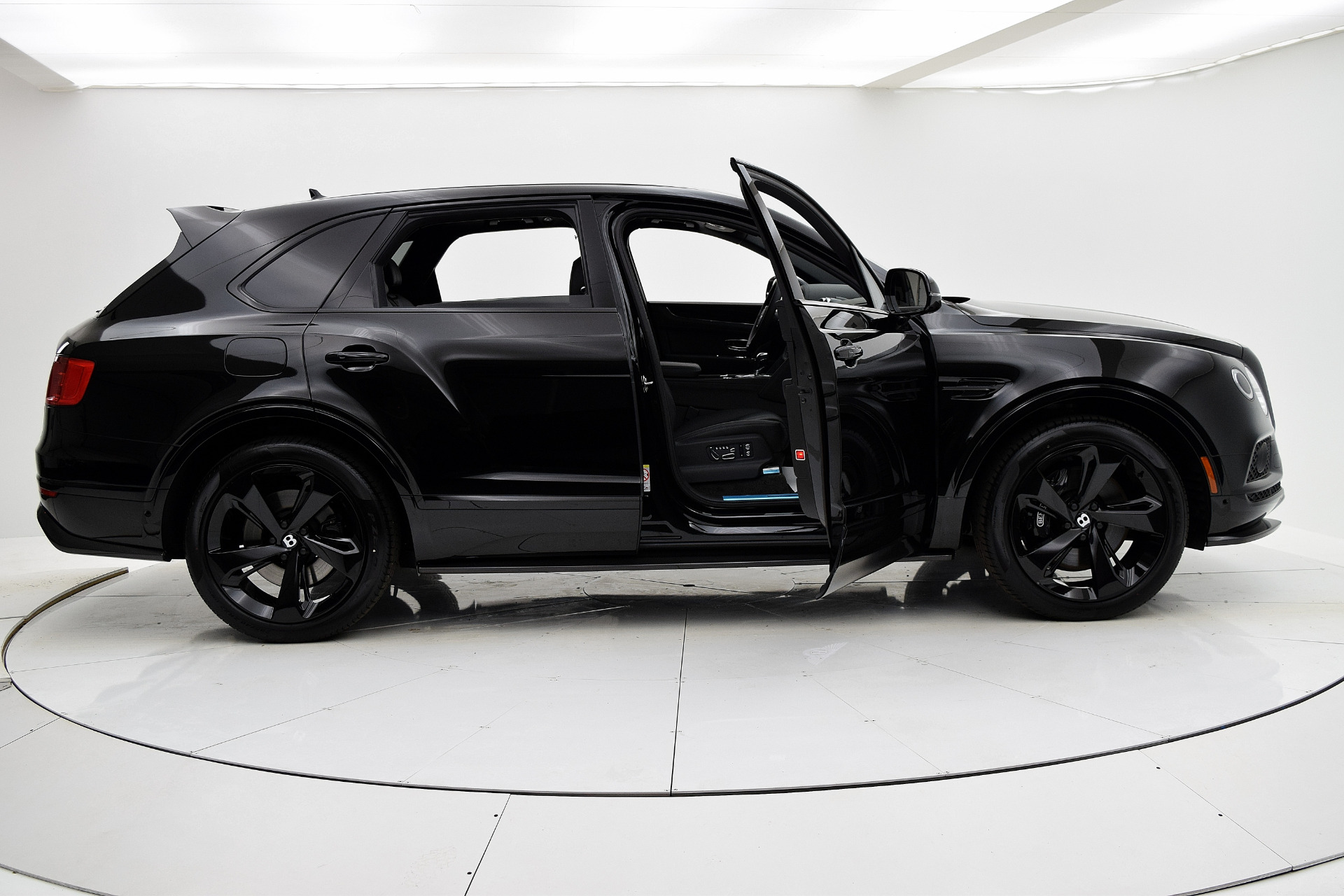Used 2018 Bentley Bentayga Black Edition | St. Petersburg, FL