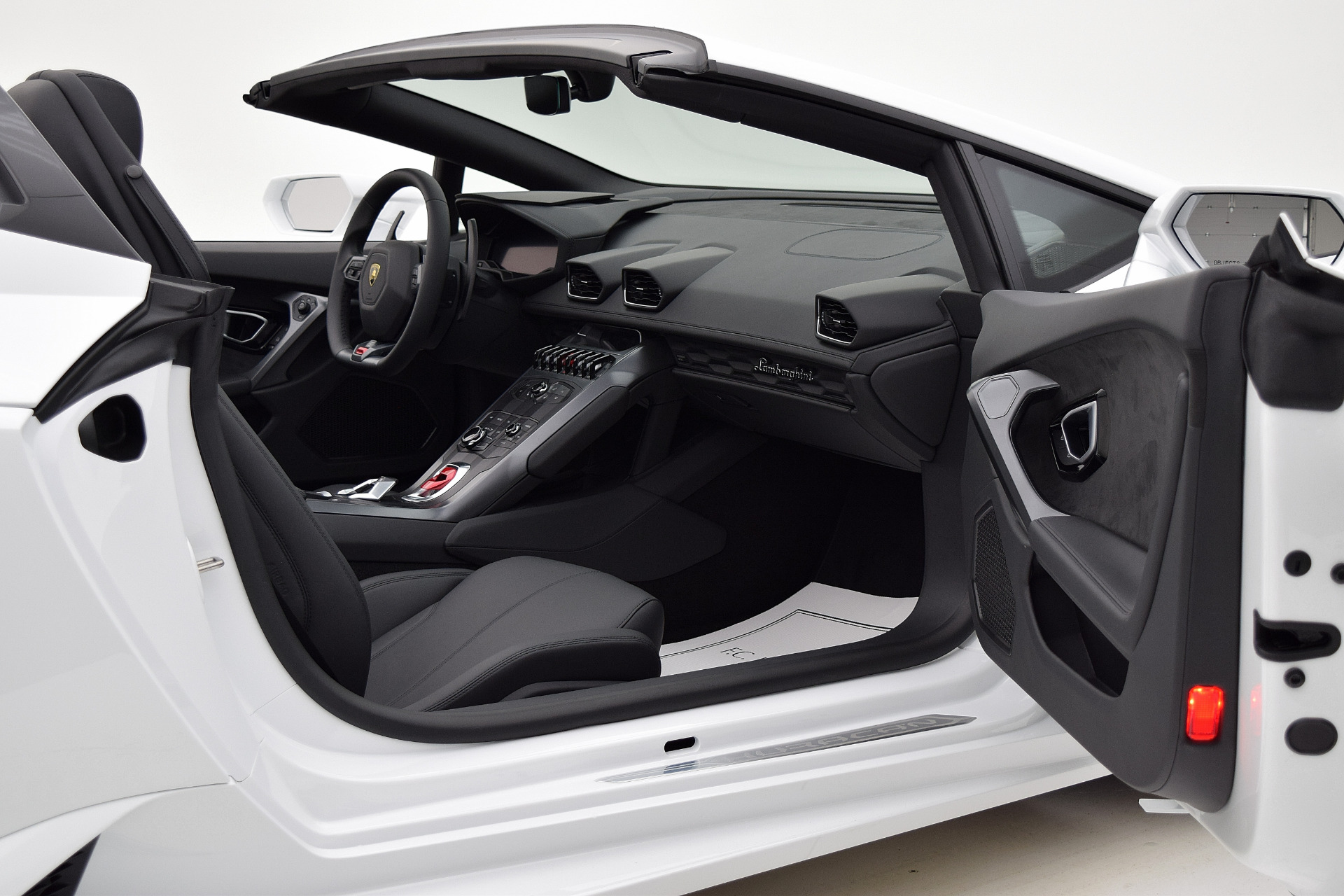Used 2018 Lamborghini Huracan LP580-2 Spyder | St. Petersburg, FL