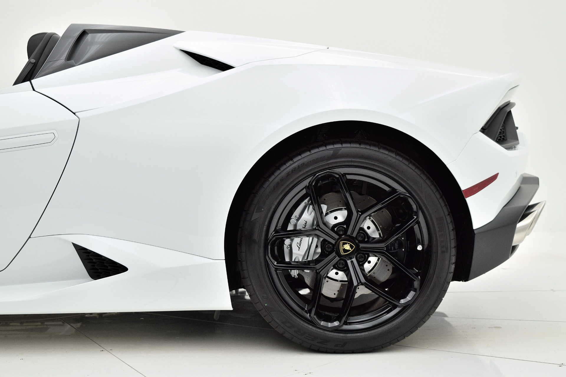 Used 2018 Lamborghini Huracan LP580-2 Spyder | St. Petersburg, FL