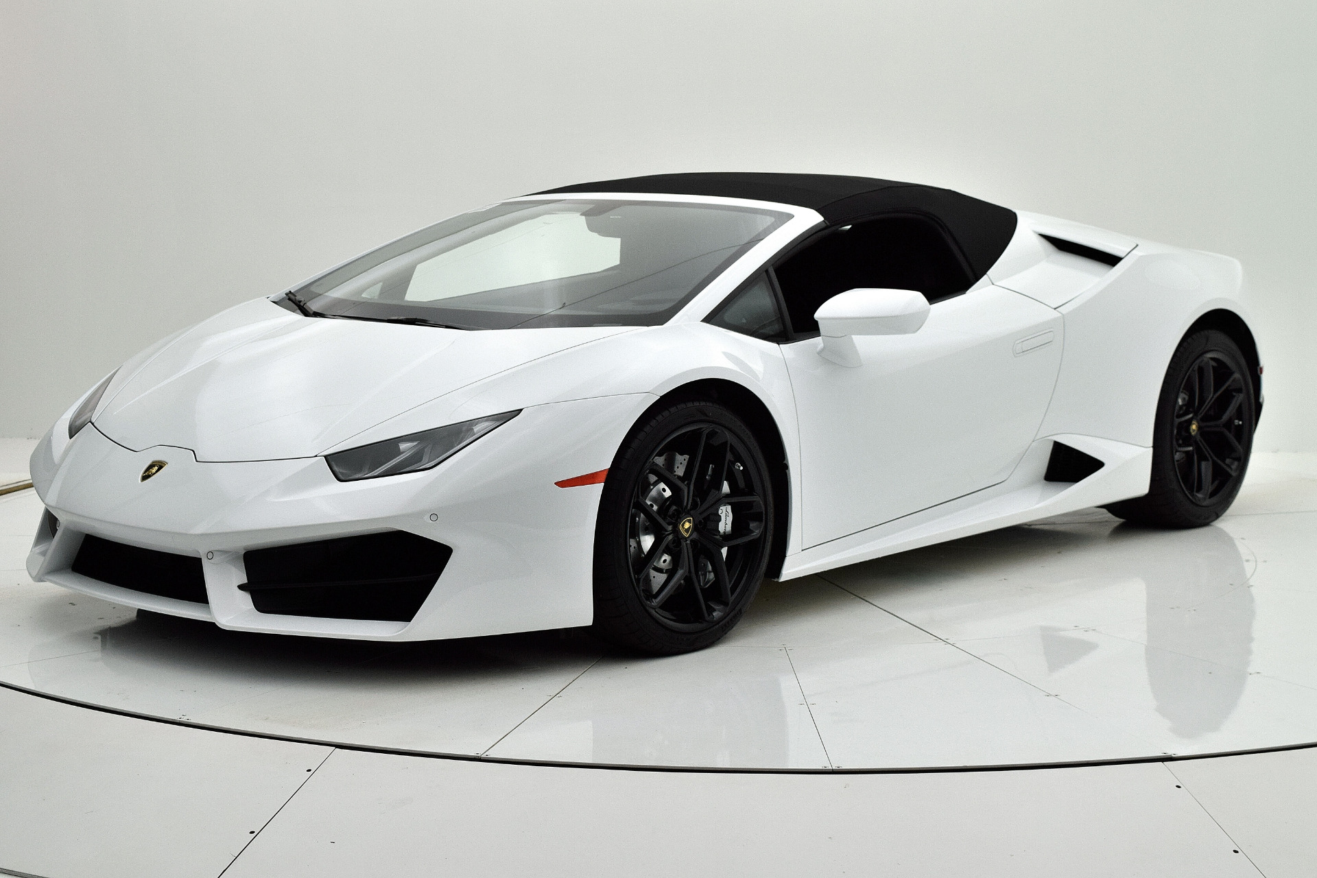 Used 2018 Lamborghini Huracan LP580-2 Spyder | St. Petersburg, FL