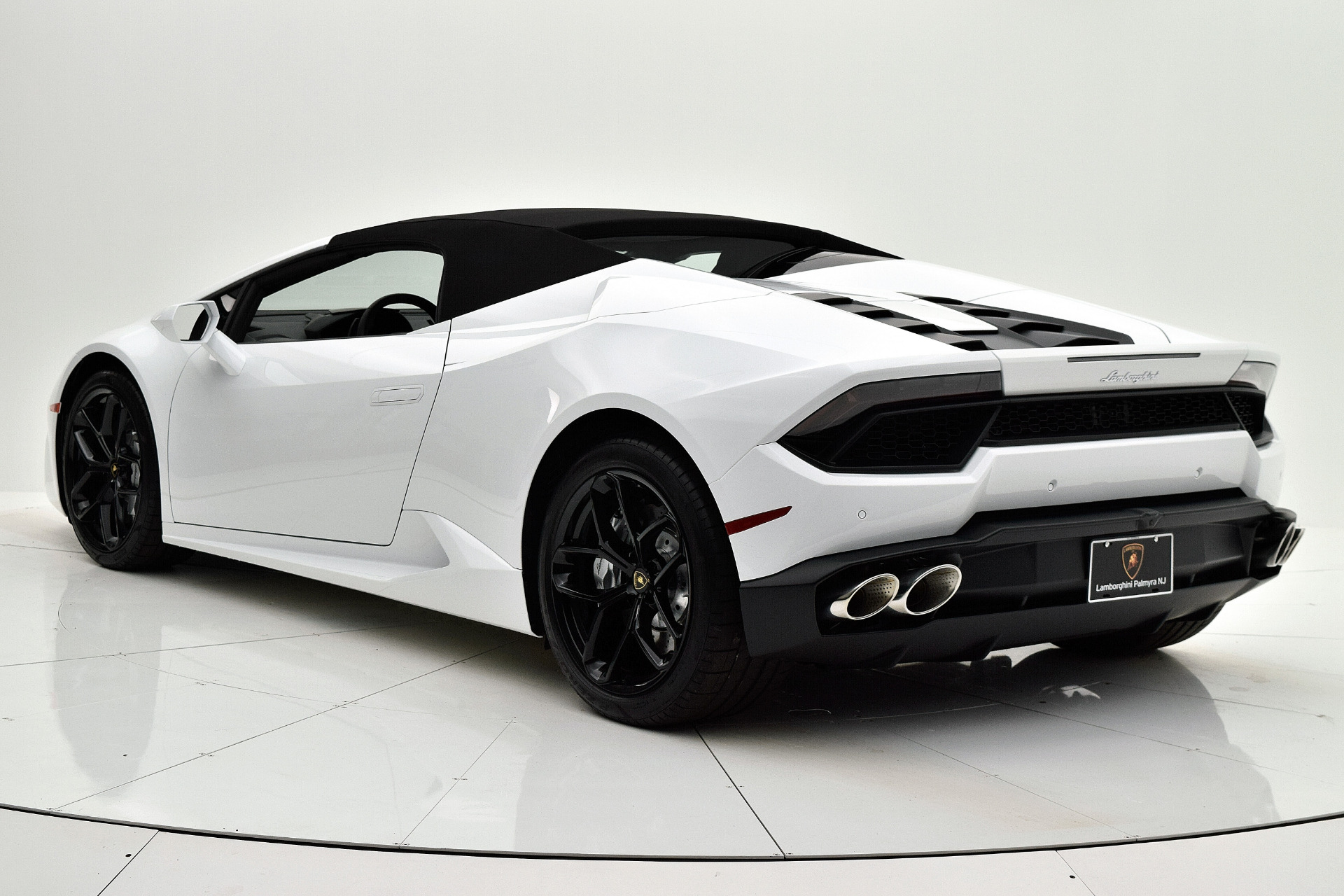 Used 2018 Lamborghini Huracan LP580-2 Spyder | St. Petersburg, FL