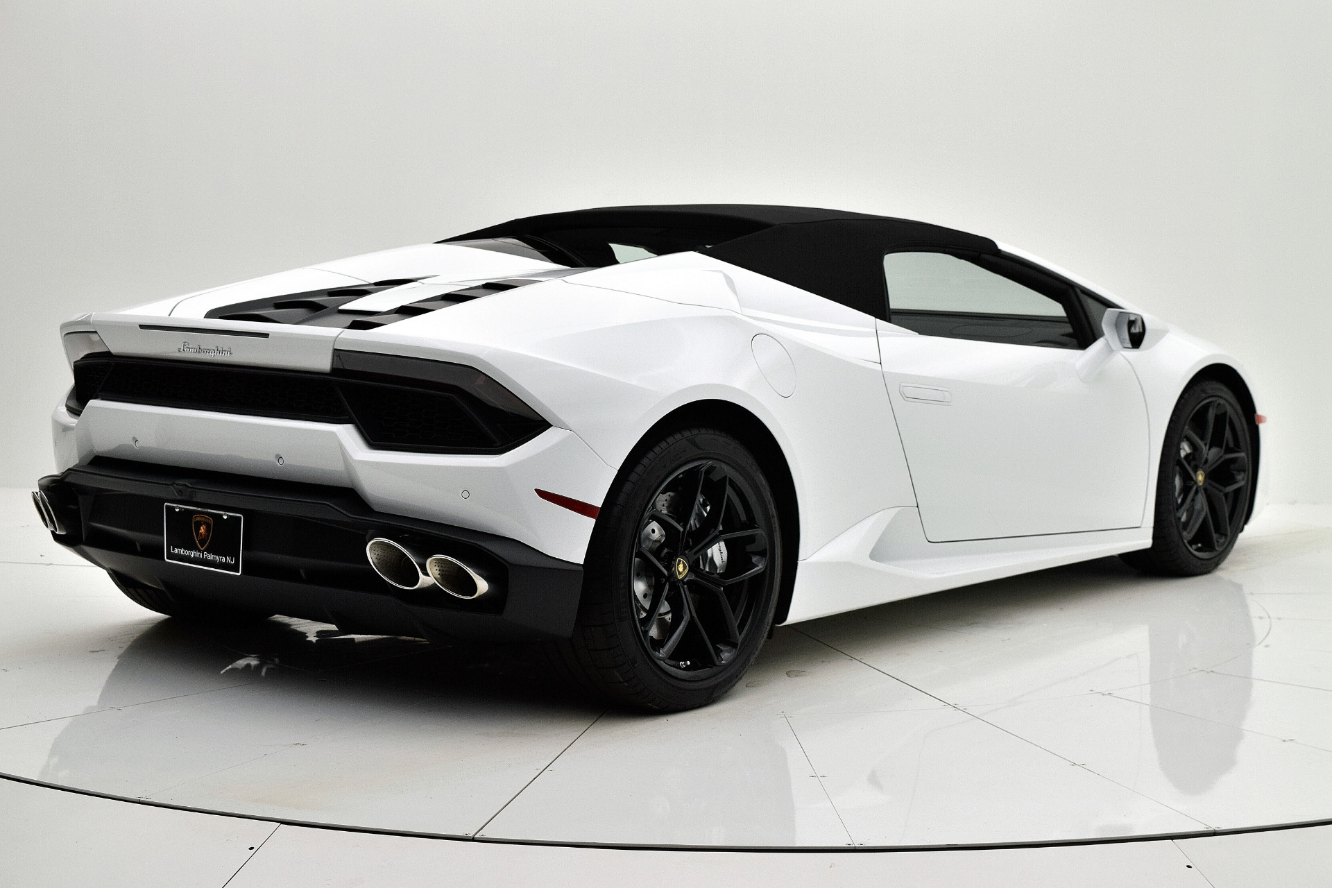 Used 2018 Lamborghini Huracan LP580-2 Spyder | St. Petersburg, FL