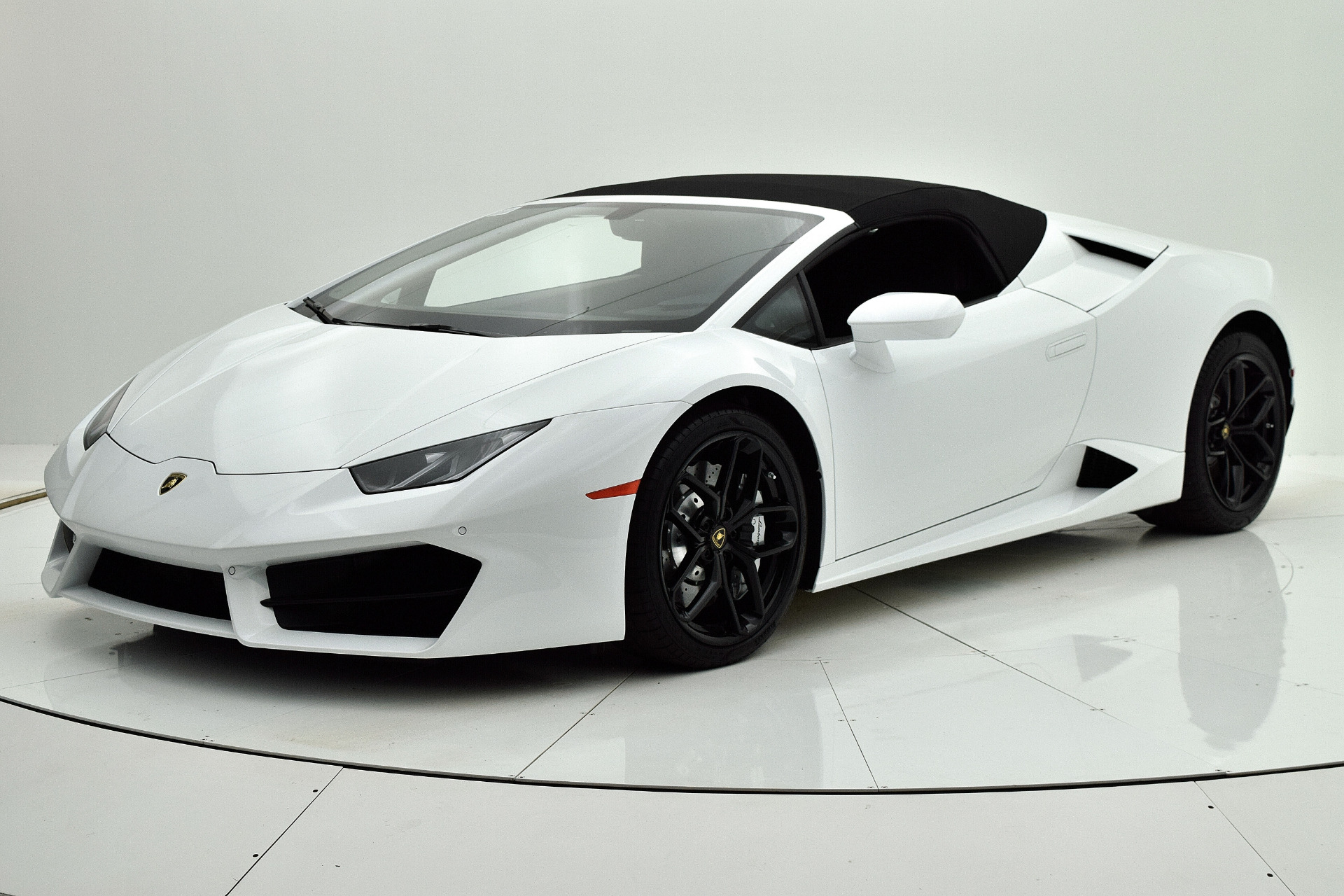 Used 2018 Lamborghini Huracan LP580-2 Spyder | St. Petersburg, FL