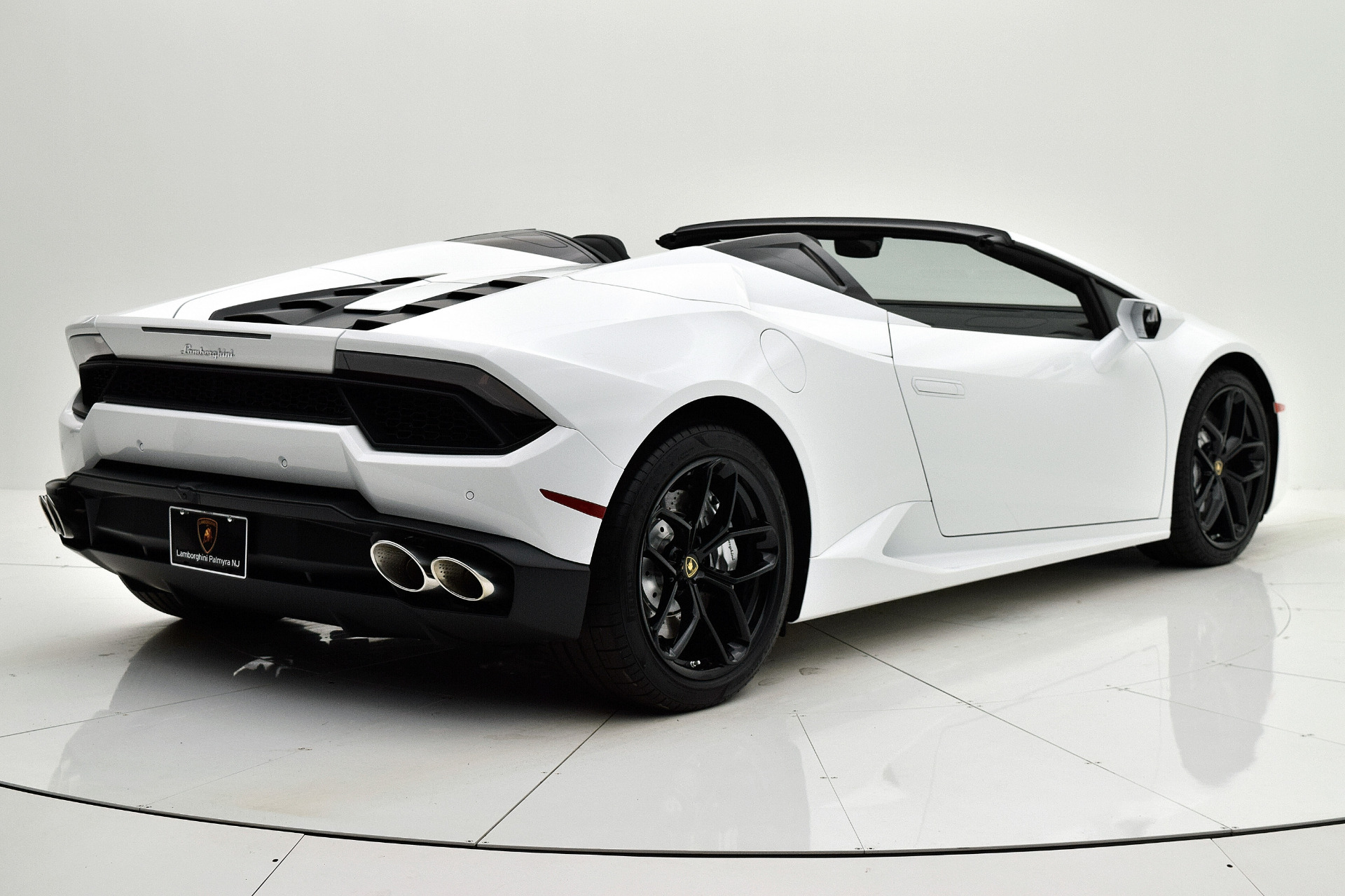 Used 2018 Lamborghini Huracan LP580-2 Spyder | St. Petersburg, FL