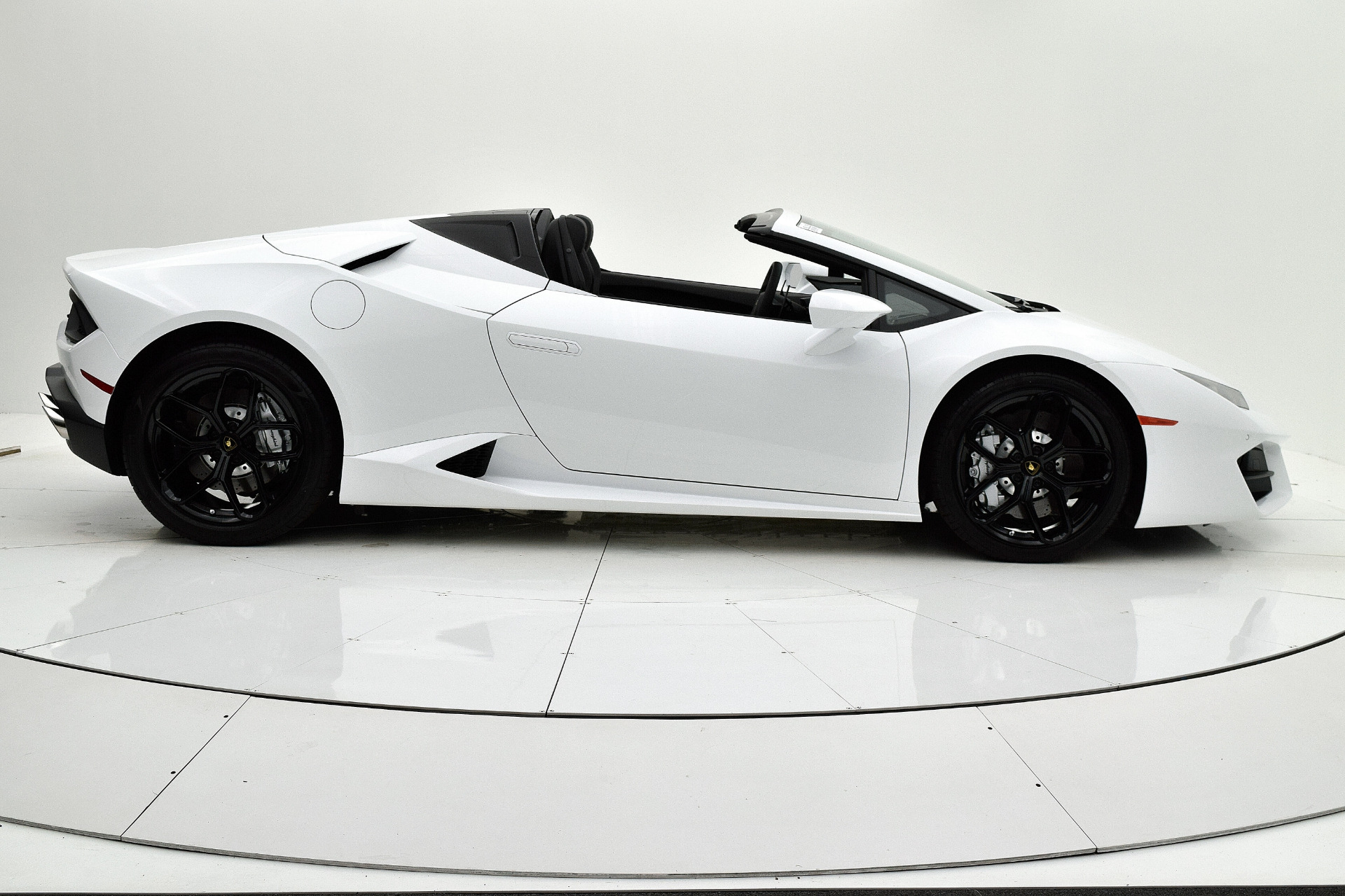 Used 2018 Lamborghini Huracan LP580-2 Spyder | St. Petersburg, FL