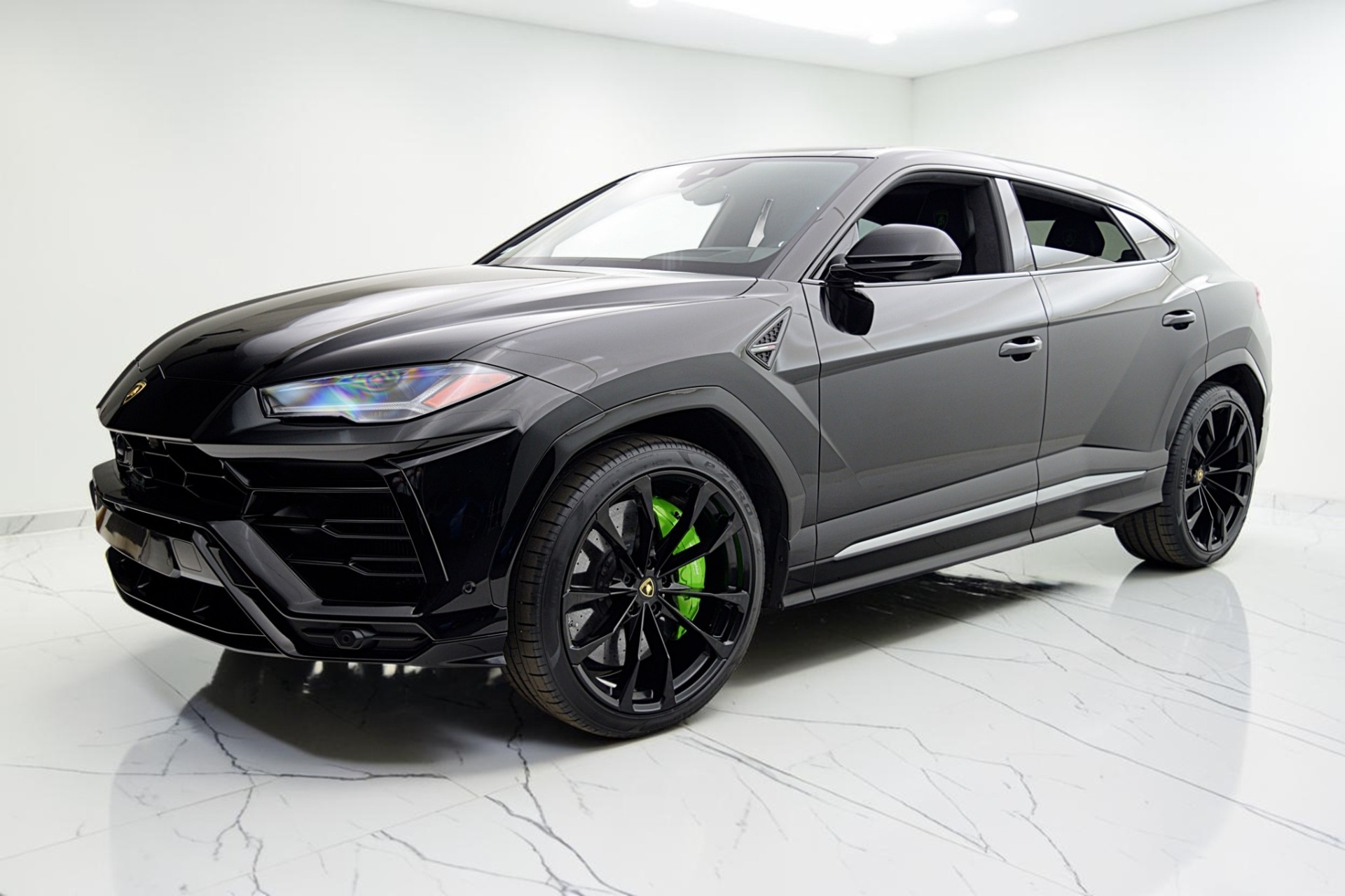 Used 2019 Lamborghini Urus / SELEZIONE PRE-OWNED CERTIFIED for sale $149,000 at Bentley Palmyra N.J. in Palmyra NJ 08065 2