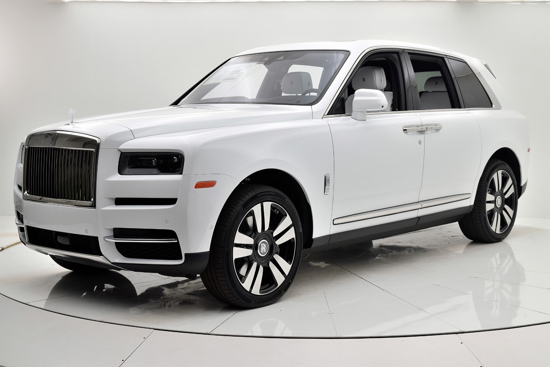 Used 2019 RollsRoyce Cullinan For Sale (344,880) Bentley Palmyra N