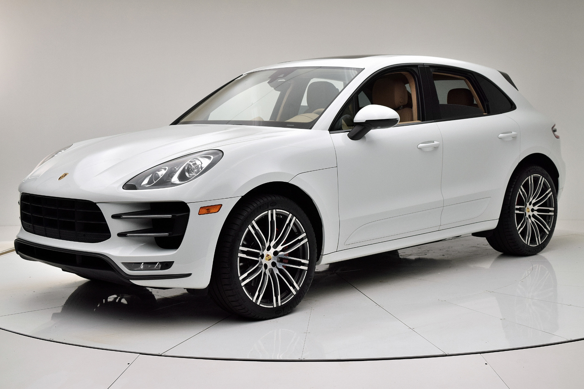 Used 2015 Porsche Macan Turbo for sale Sold at Bentley Palmyra N.J. in Palmyra NJ 08065 2