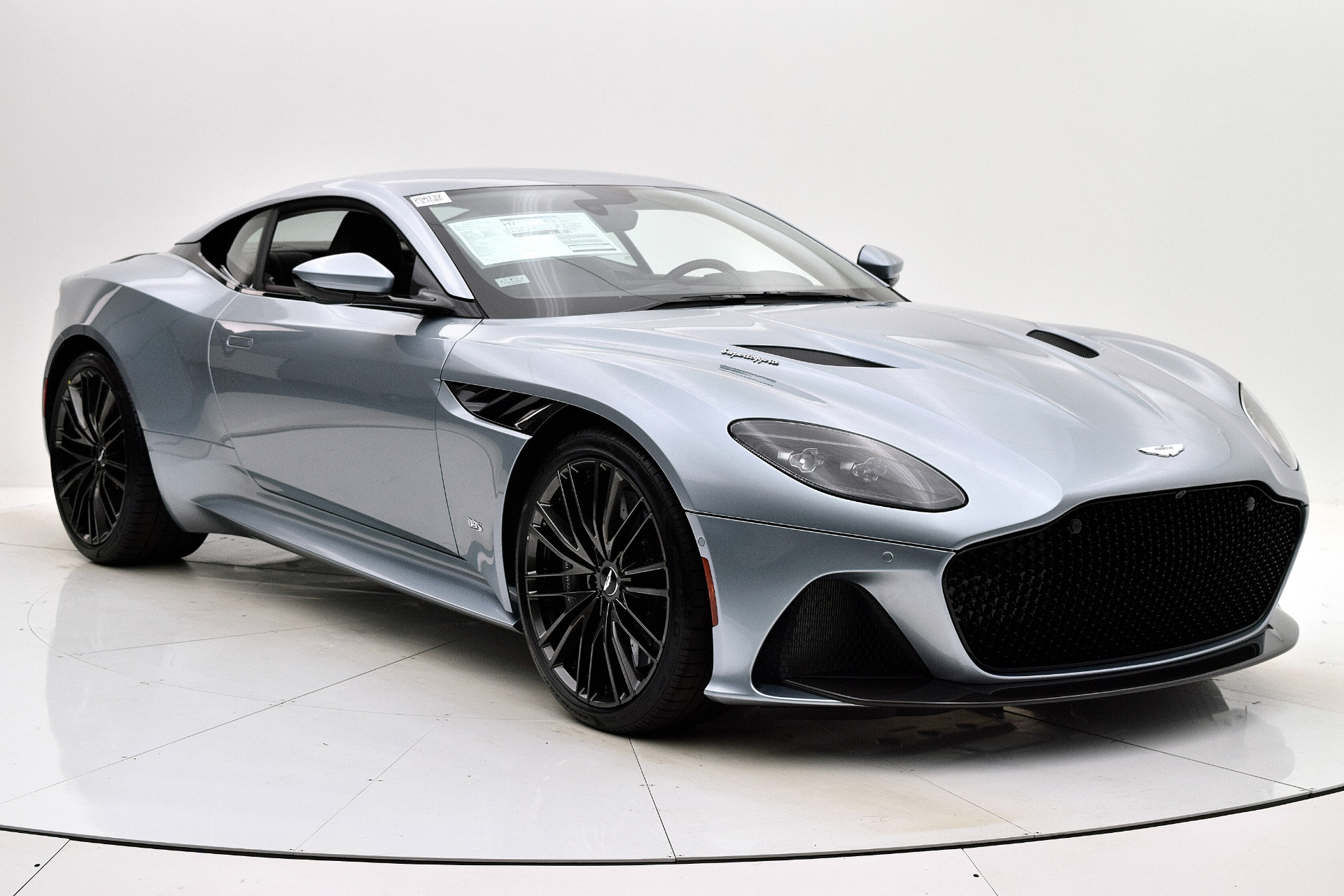 Астон мартин dbs superleggera Астон мартин dbs superleggera