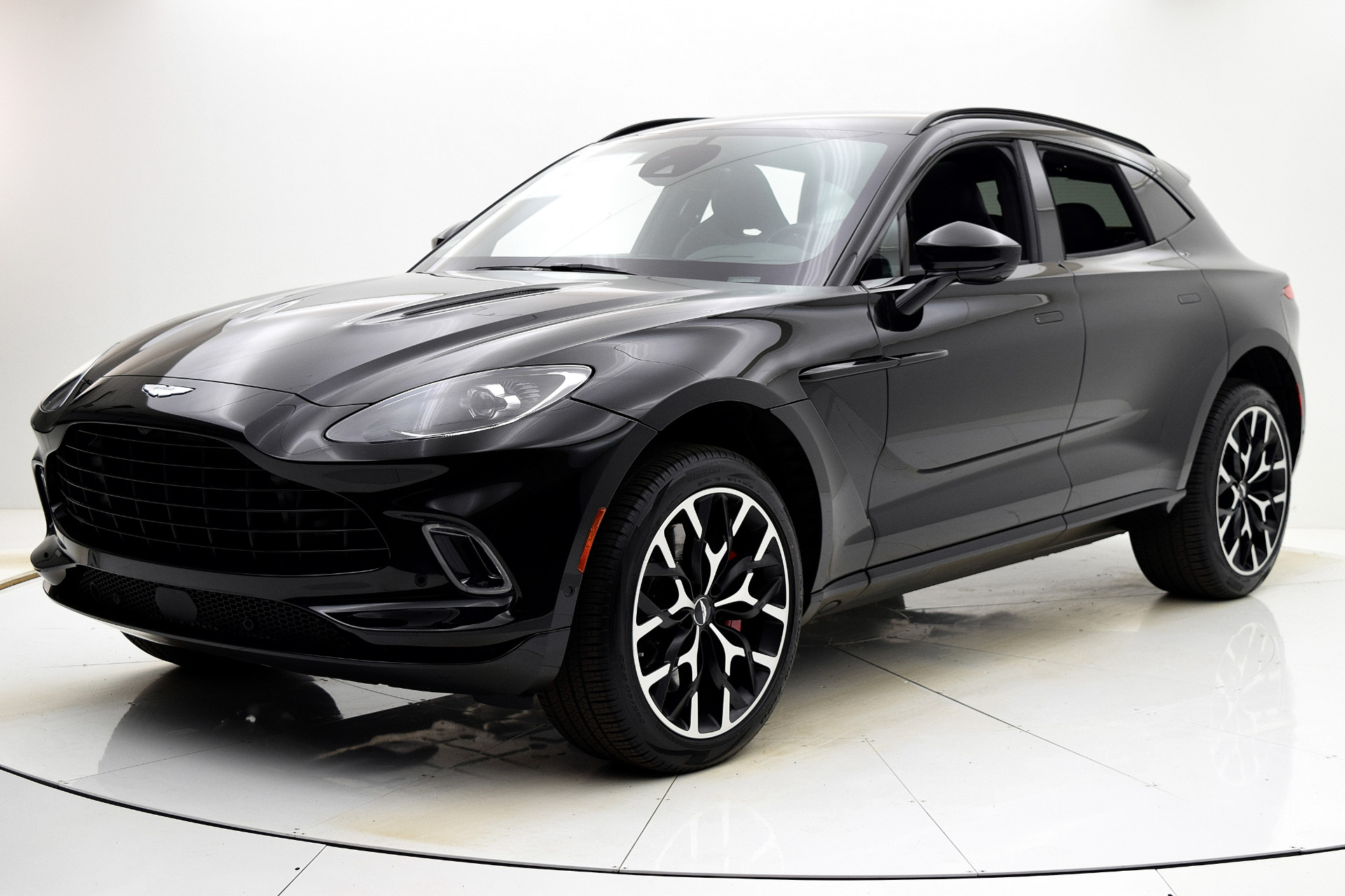 New 2021 Aston Martin DBX for sale $195,186 at Bentley Palmyra N.J. in Palmyra NJ 08065 2