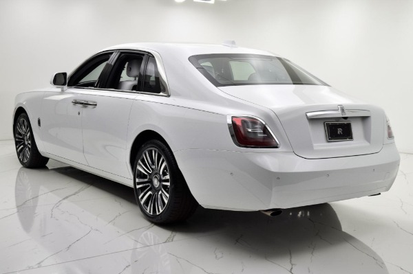 Used 2021 Rolls-Royce  Ghost for sale $249,000 at Bentley Palmyra N.J. in Palmyra NJ 08065 3