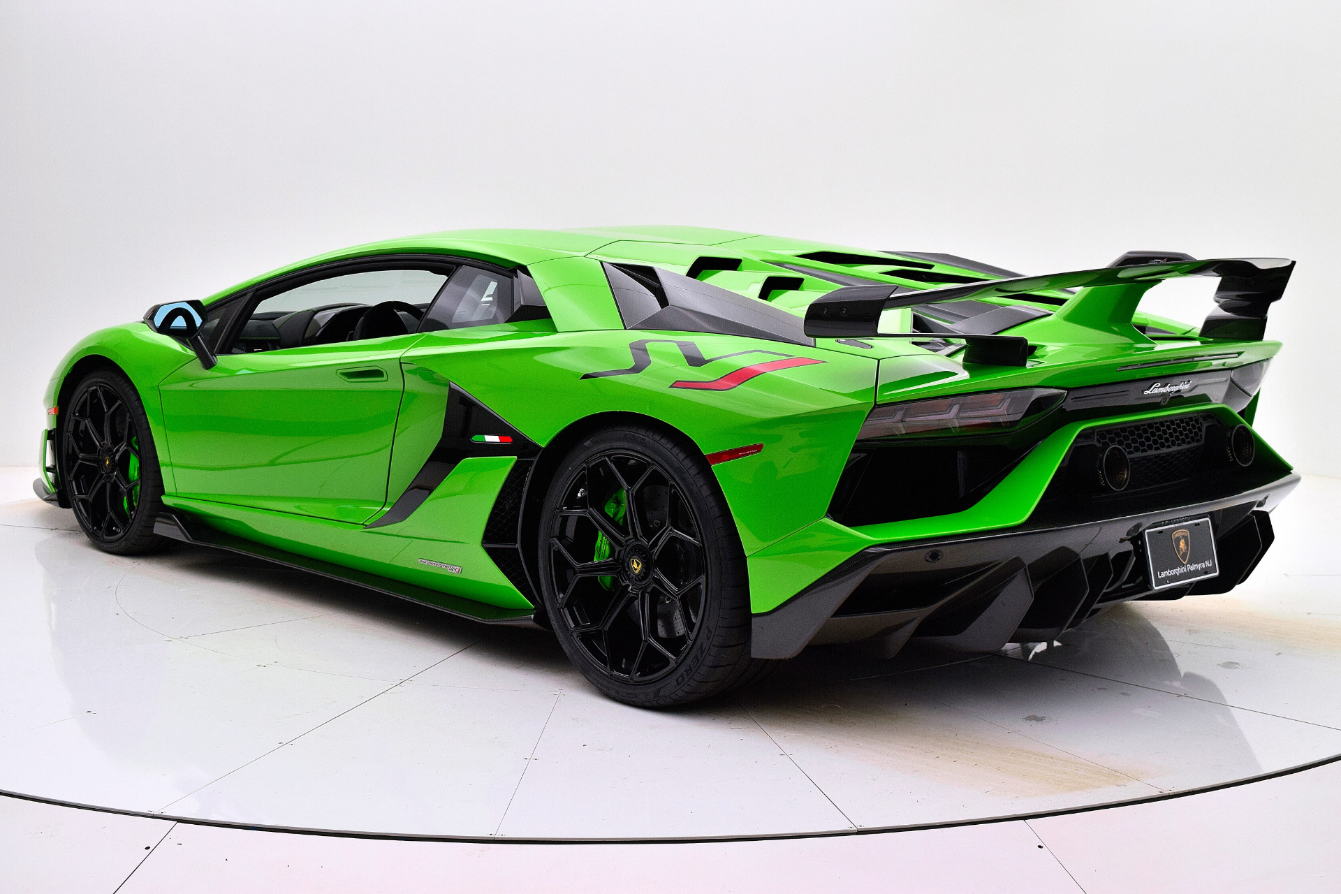 Lamborghini aventador 2019