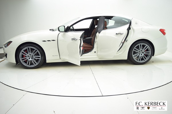Used 2018 Maserati Ghibli S Q4 GranLusso for sale $61,880 at Bentley Palmyra N.J. in Palmyra NJ 08065 4