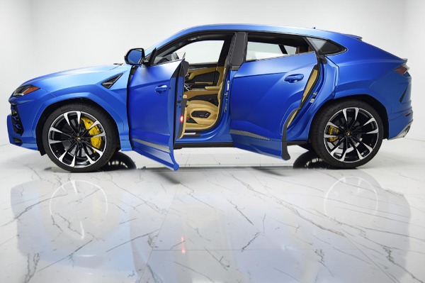 Used 2022 Lamborghini Urus / SELEZIONE PRE-OWNED CERTIFIED for sale $219,000 at Bentley Palmyra N.J. in Palmyra NJ 08065 4