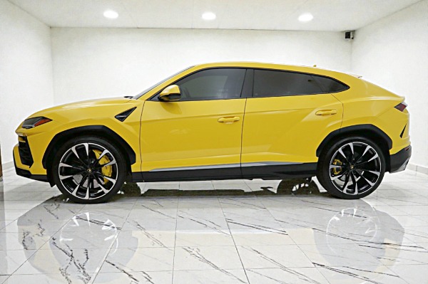 Used 2022 Lamborghini Urus /SELEZIONE PRE-OWNED CERTIFIED for sale $229,000 at Bentley Palmyra N.J. in Palmyra NJ 08065 3