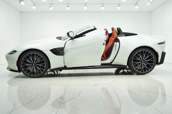 Used 2023 Aston Martin Vantage Roadster for sale $154,000 at Bentley Palmyra N.J. in Palmyra NJ 08065 4