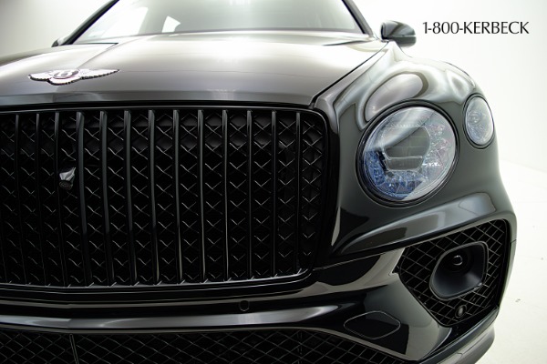 New 2023 Bentley Bentayga EWB Azure V8 for sale $285,420 at Bentley Palmyra N.J. in Palmyra NJ 08065 3