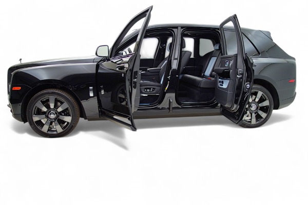 Used 2023 Rolls-Royce Cullinan for sale $309,000 at Bentley Palmyra N.J. in Palmyra NJ 08065 4
