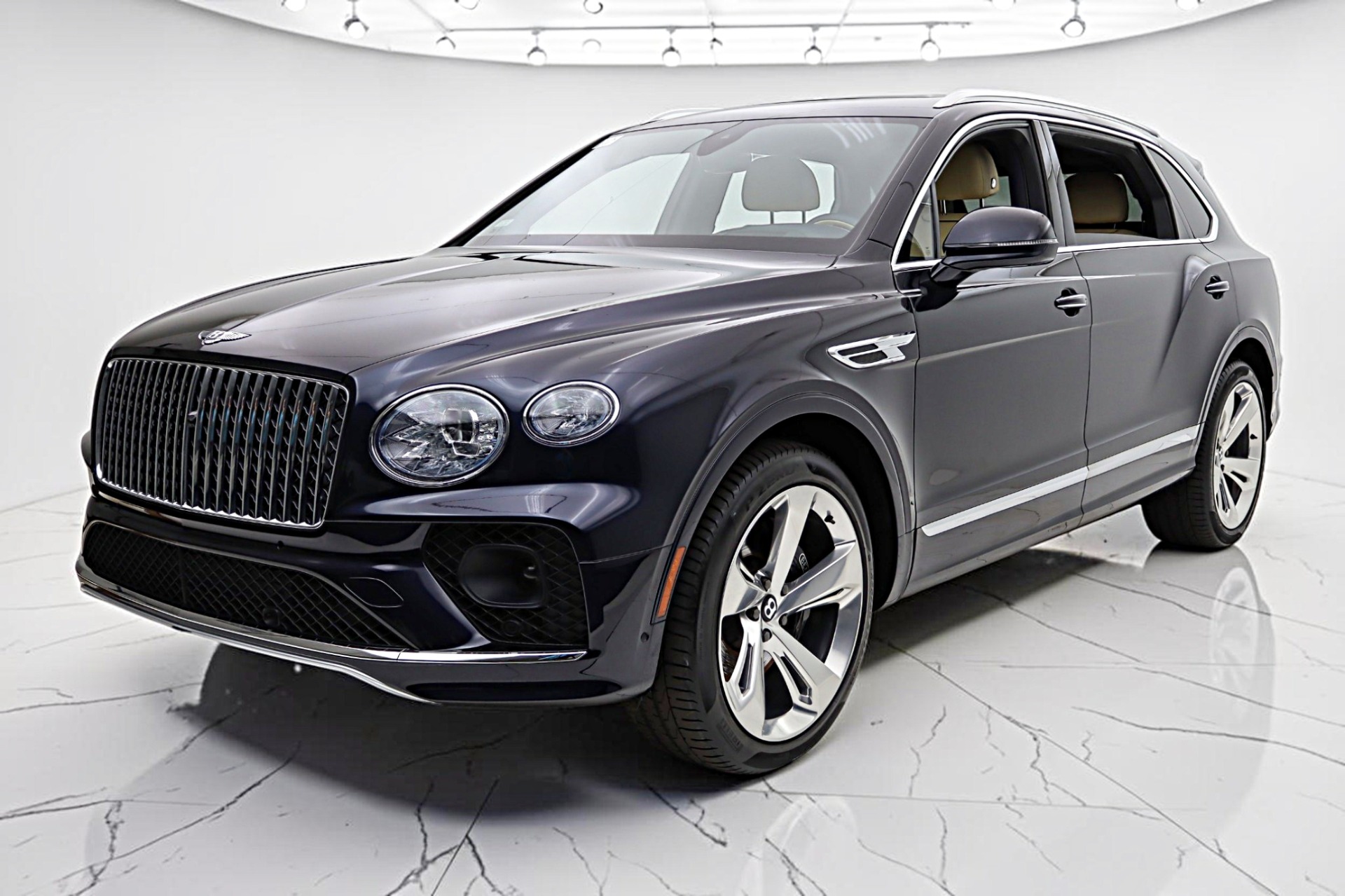 Used 2023 Bentley Bentayga EWB V8 for sale $165,000 at Bentley Palmyra N.J. in Palmyra NJ 08065 2