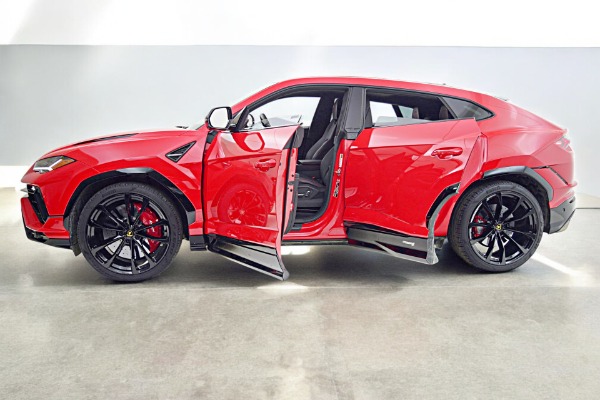 Used 2023 Lamborghini Urus S/SELEZIONE PRE-OWNED CERTIFIED for sale $249,000 at Bentley Palmyra N.J. in Palmyra NJ 08065 4
