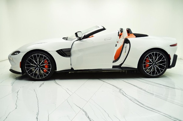 Used 2023 Aston Martin Vantage Roadster for sale $169,000 at Bentley Palmyra N.J. in Palmyra NJ 08065 4