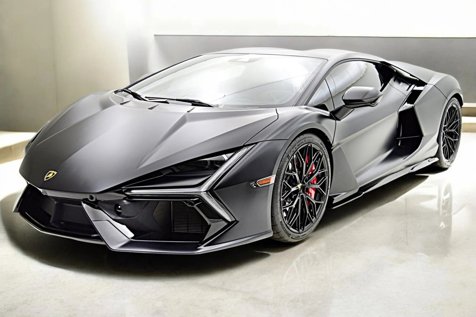 Used 2024 Lamborghini Revuelto/LEASE OPTIONS AVAILABLE for sale $729,000 at Bentley Palmyra N.J. in Palmyra NJ 08065 2