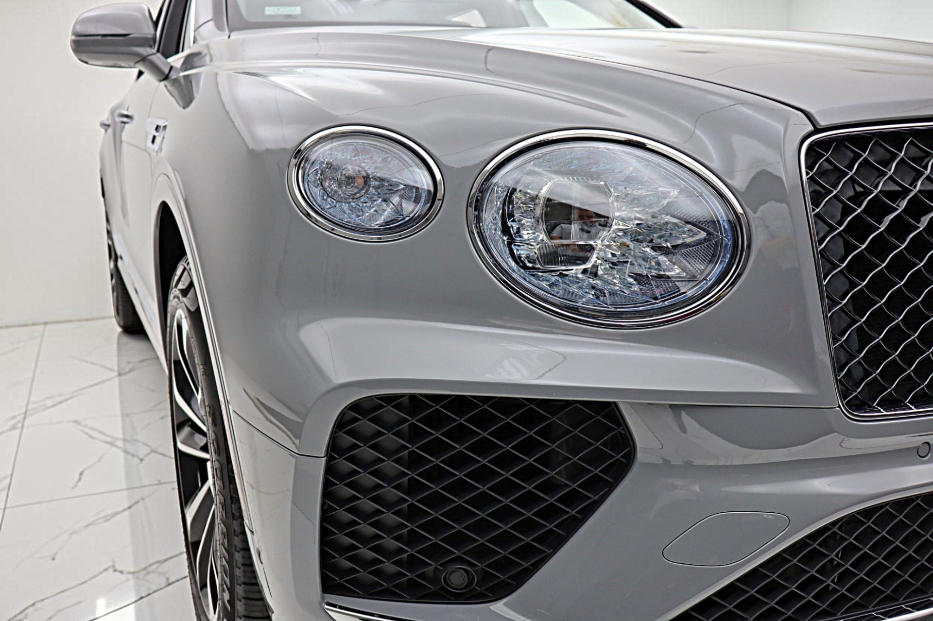 2024 Bentley Bentayga - Photo 22