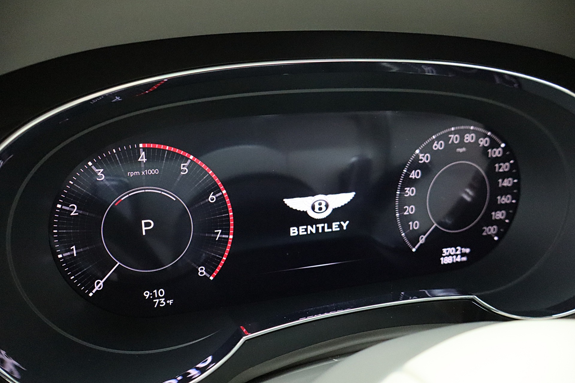2024 Bentley Bentayga - Photo 24