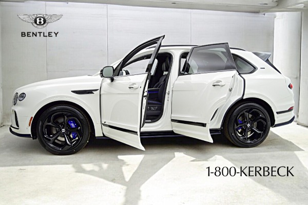 New 2025 Bentley Bentayga Black Edition V8 for sale $268,250 at Bentley Palmyra N.J. in Palmyra NJ 08065 4
