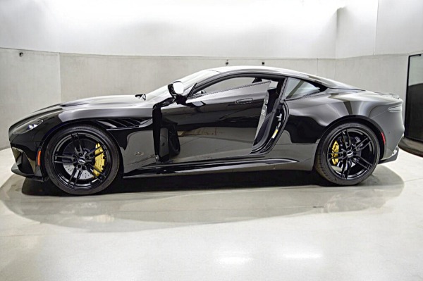 Used 2022 Aston Martin DBS Superleggera for sale Sold at Bentley Palmyra N.J. in Palmyra NJ 08065 4