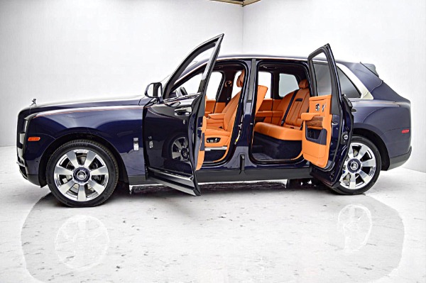 Used 2025 Rolls-Royce  Cullinan/LEASE OPTIONS AVAILABLE for sale $399,000 at Bentley Palmyra N.J. in Palmyra NJ 08065 4