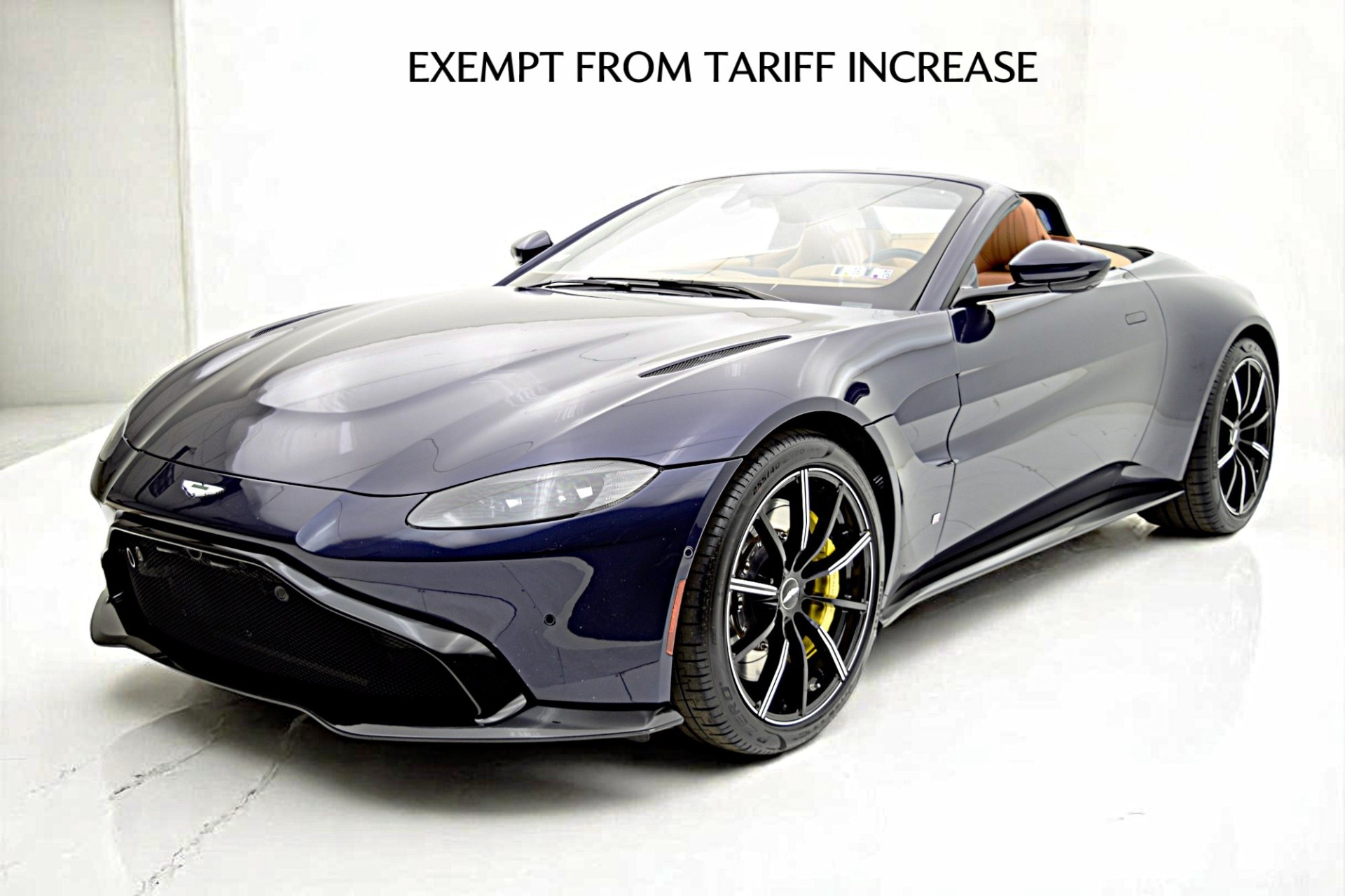 Used 2021 Aston Martin Vantage Roadster for sale Sold at Bentley Palmyra N.J. in Palmyra NJ 08065 2