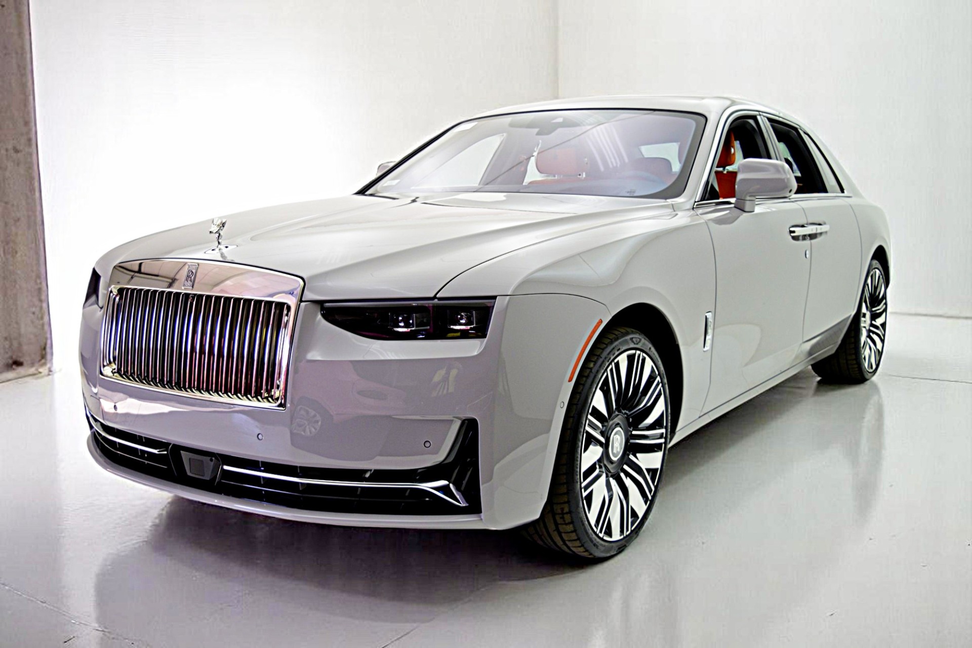 Used 2025 Rolls-Royce Ghost Ghost for sale $389,000 at Bentley Palmyra N.J. in Palmyra NJ 08065 2