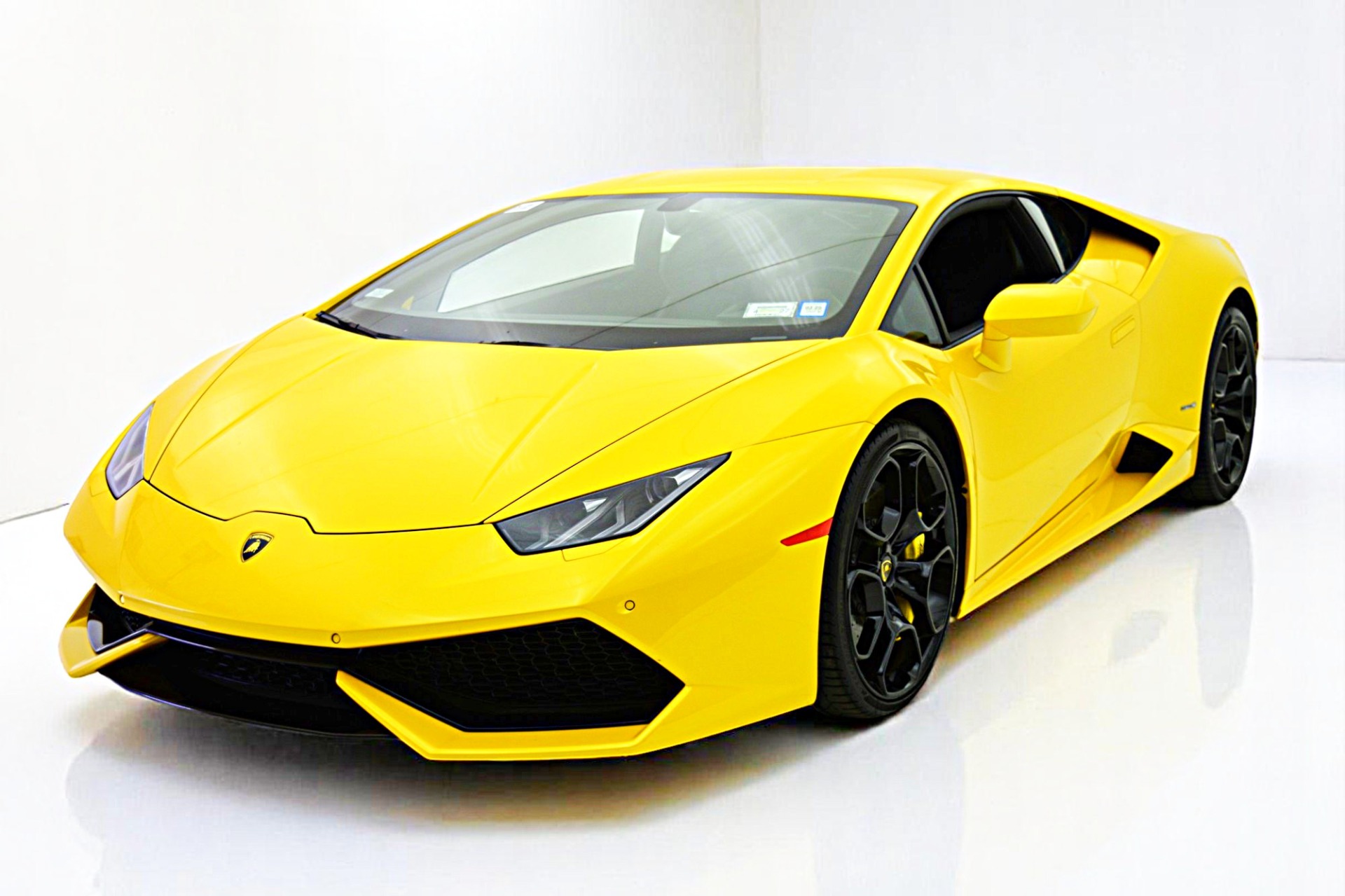 Used 2015 Lamborghini Huracan LP 610-4/SELEZIONE PRE-OWNED CERTIFIED for sale $235,000 at Bentley Palmyra N.J. in Palmyra NJ 08065 2
