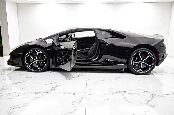 Used 2020 Lamborghini Huracan EVO for sale $285,000 at Bentley Palmyra N.J. in Palmyra NJ 08065 4
