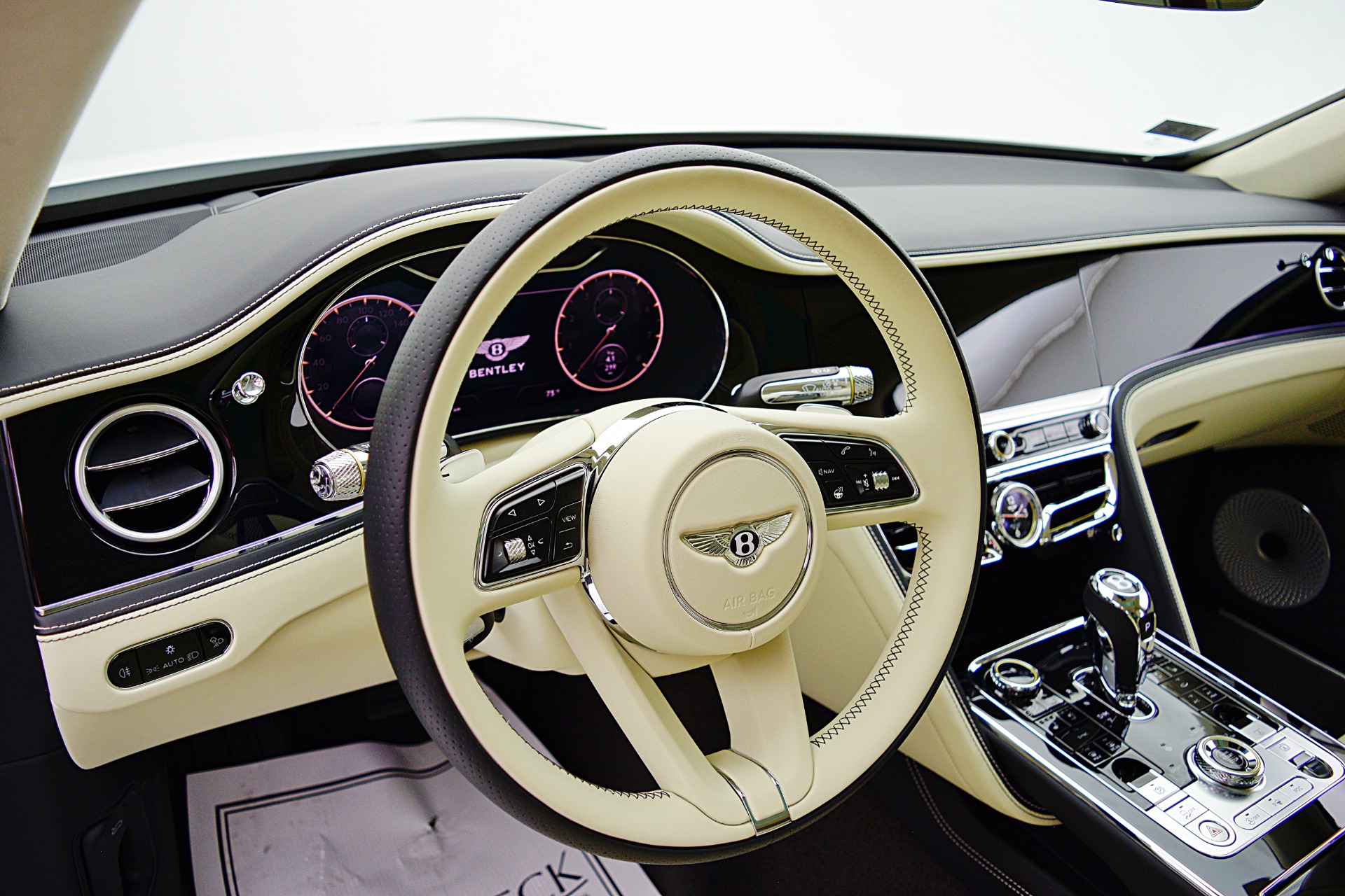 2024 Bentley Flying Spur S - Photo 23