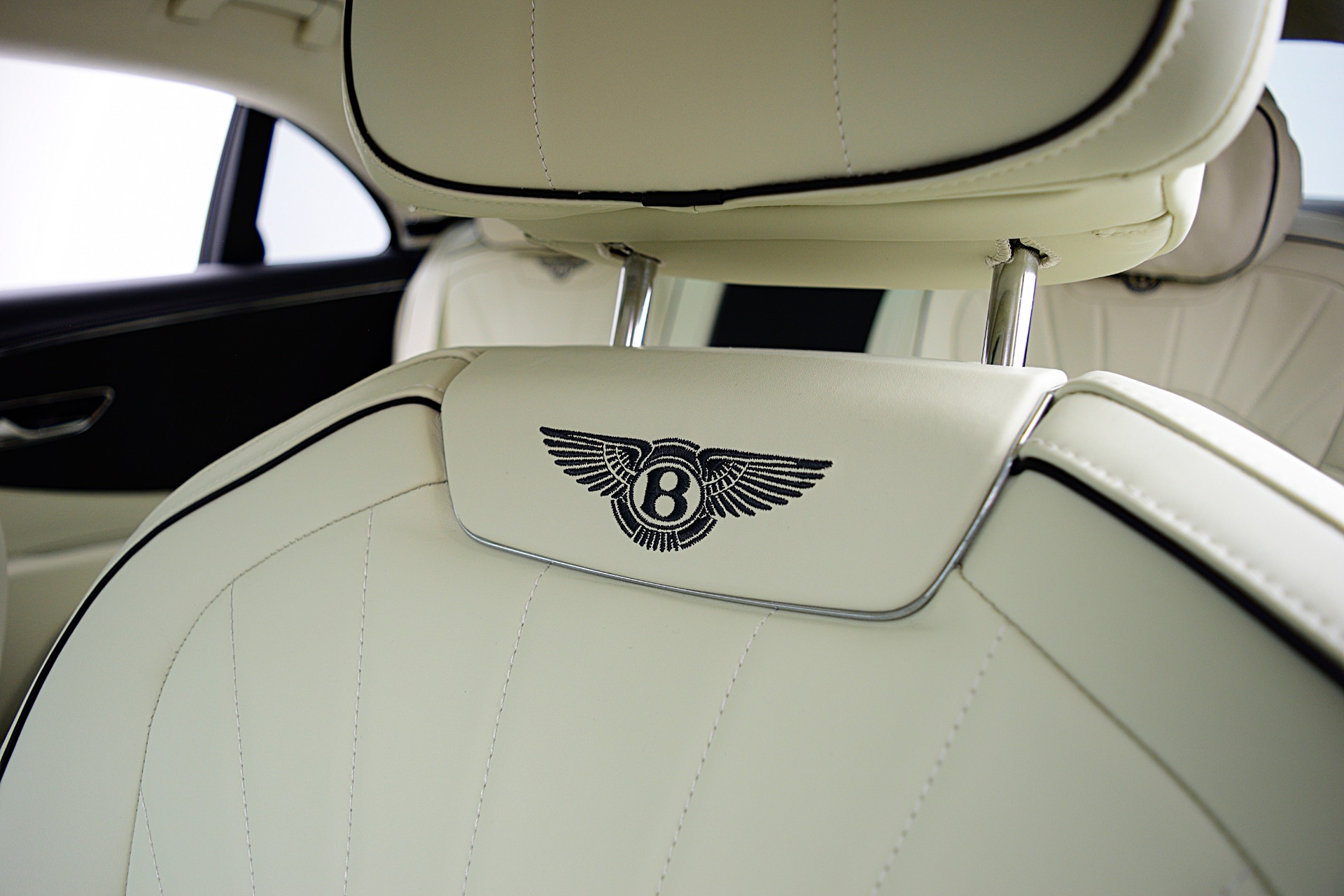 2024 Bentley Flying Spur S - Photo 28