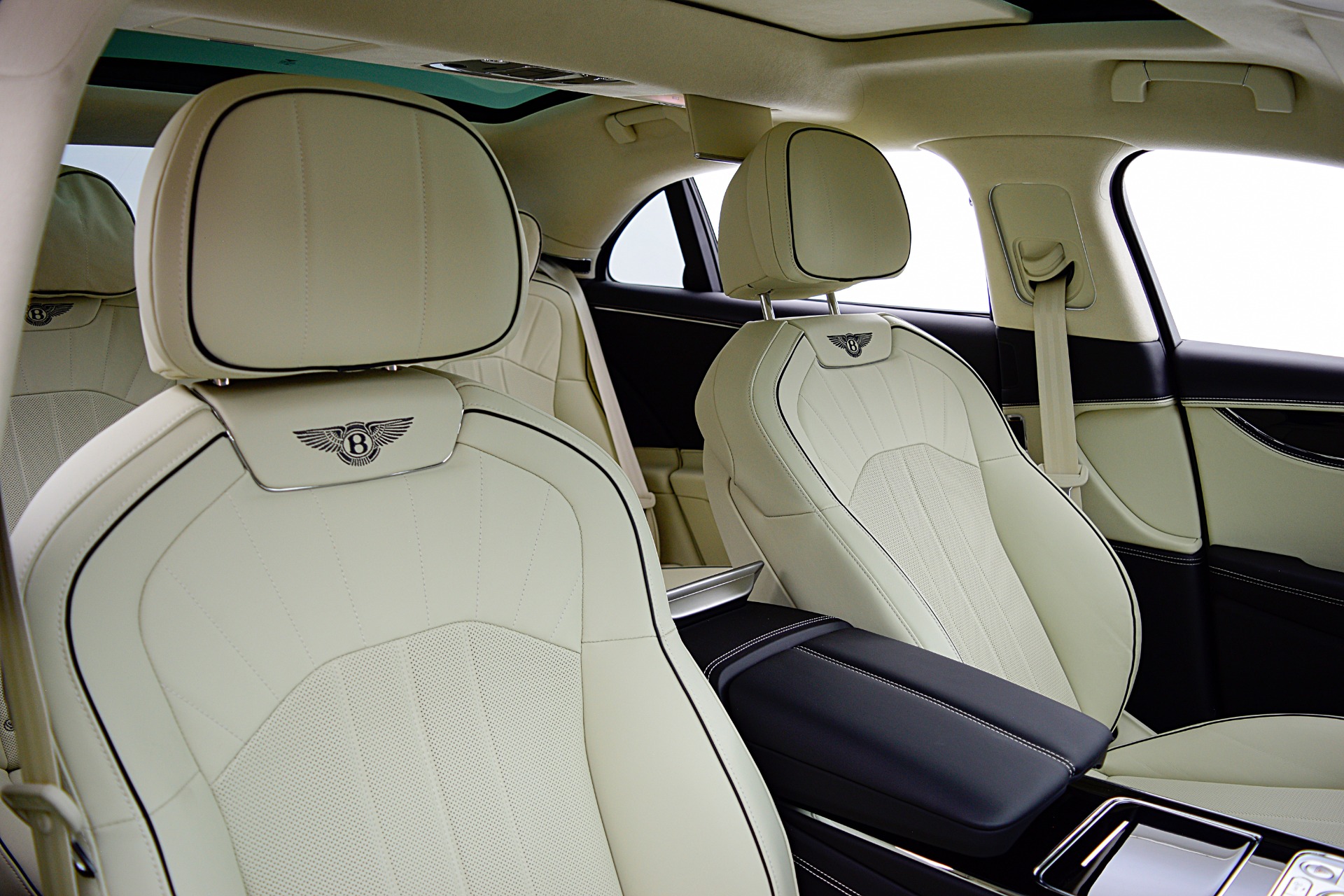 2024 Bentley Flying Spur S - Photo 32