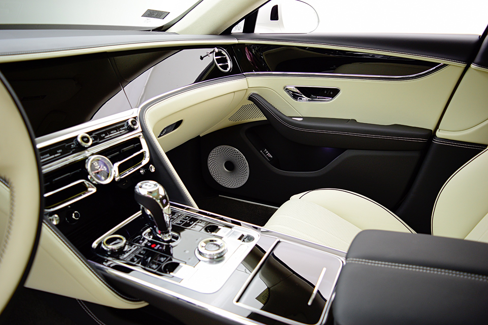 2024 Bentley Flying Spur S - Photo 37