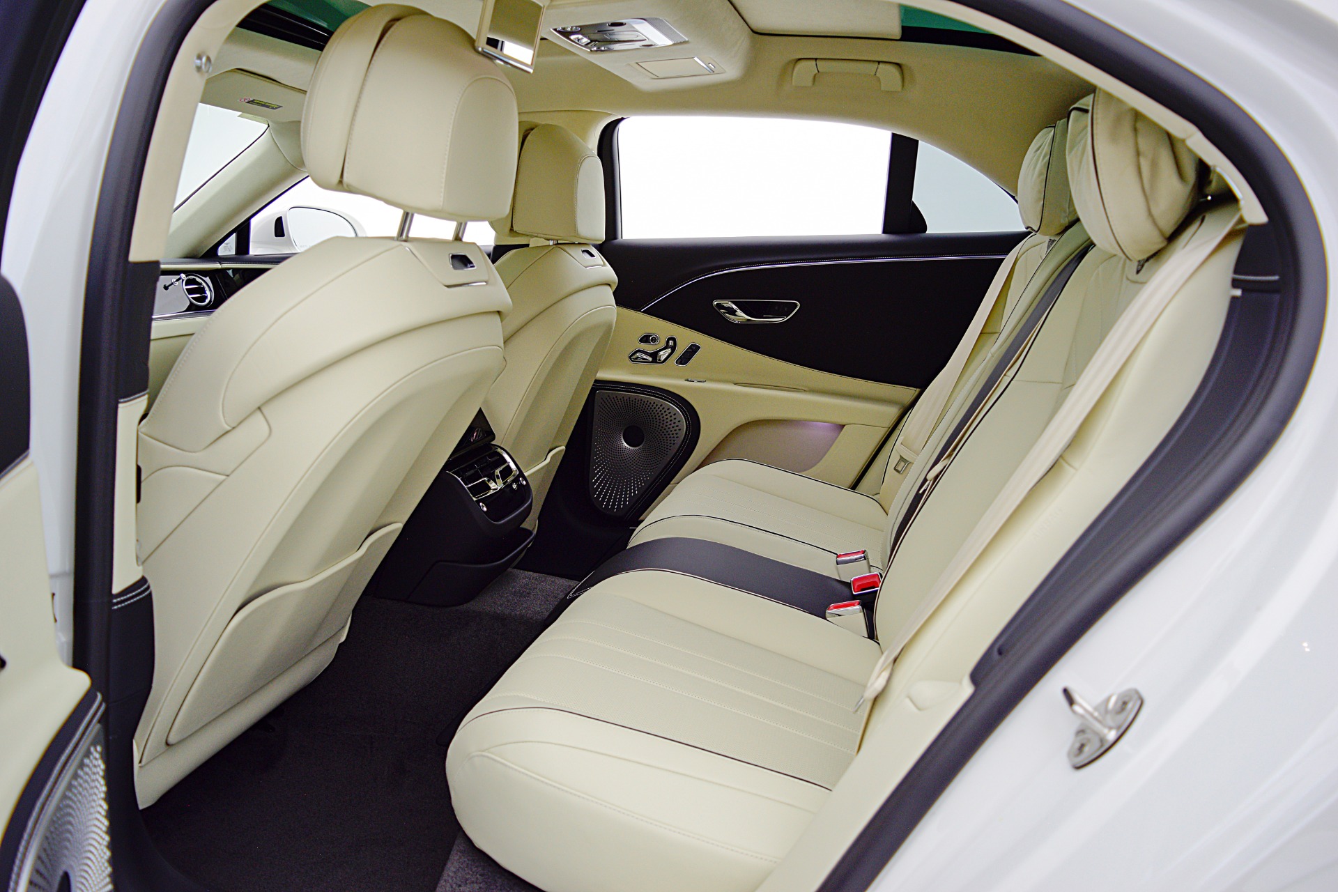 2024 Bentley Flying Spur S - Photo 38
