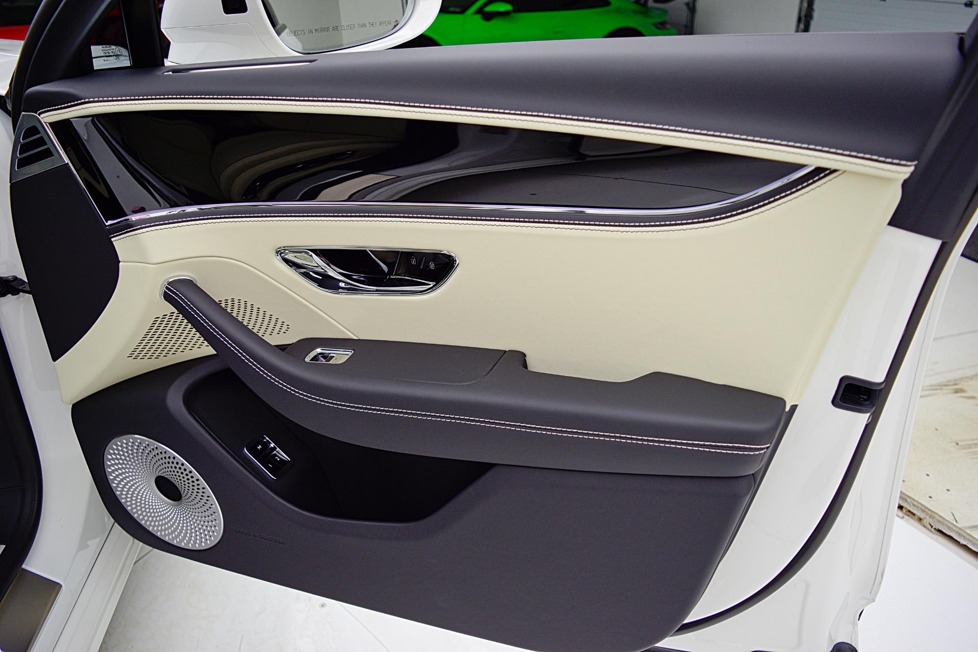 2024 Bentley Flying Spur S - Photo 43
