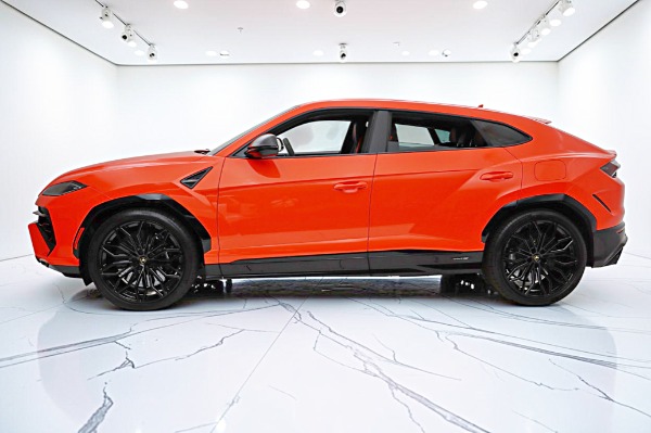 Used 2025 Lamborghini Urus SE/LEASE OPTIONS AVAILABLE for sale $305,000 at Bentley Palmyra N.J. in Palmyra NJ 08065 3