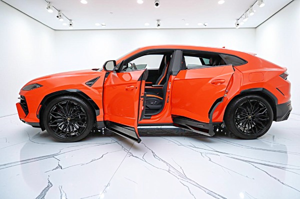 Used 2025 Lamborghini Urus SE/LEASE OPTIONS AVAILABLE for sale $305,000 at Bentley Palmyra N.J. in Palmyra NJ 08065 4