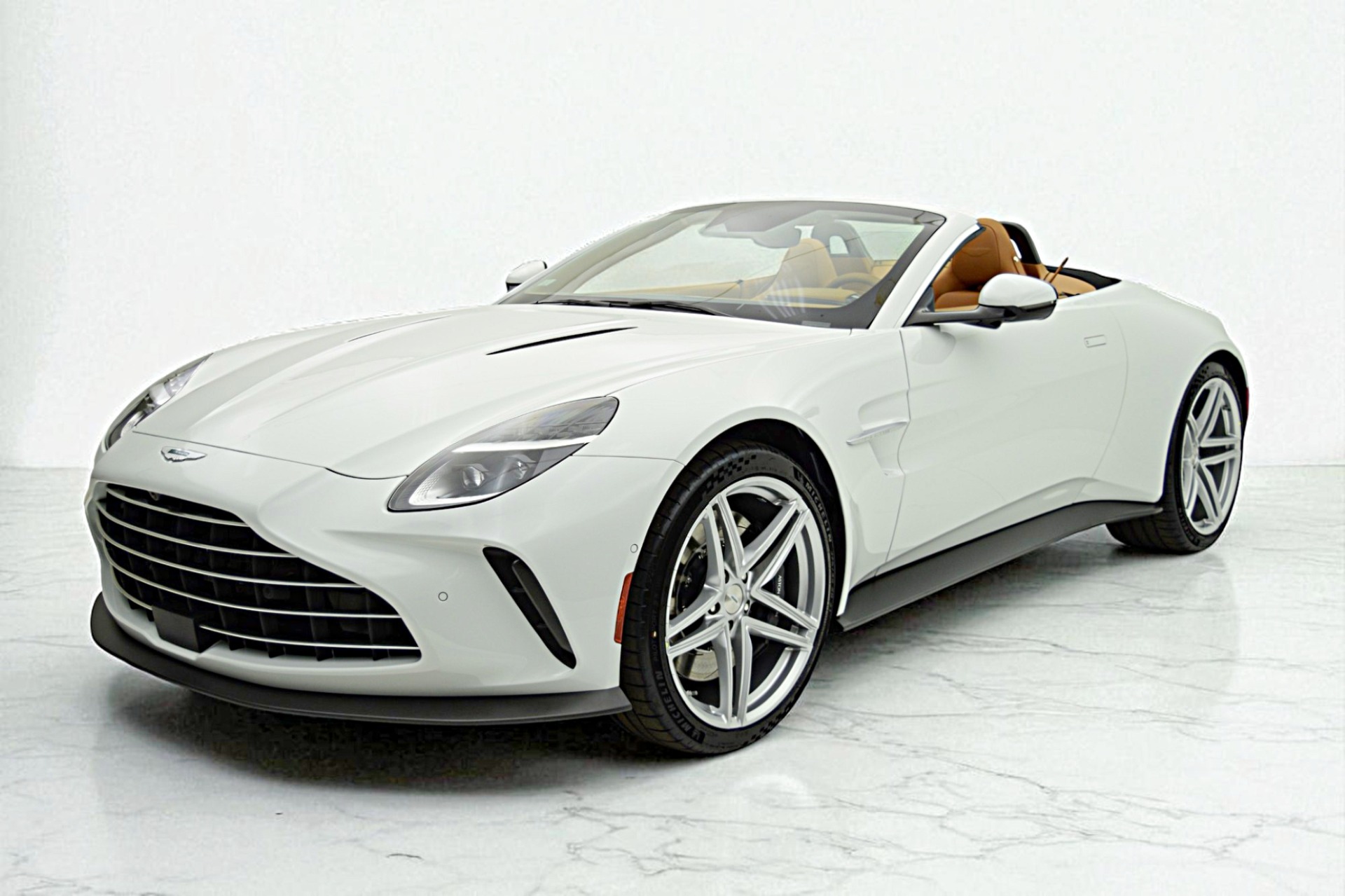 New 2026 Aston Martin Vantage Roadster for sale Sold at Bentley Palmyra N.J. in Palmyra NJ 08065 2