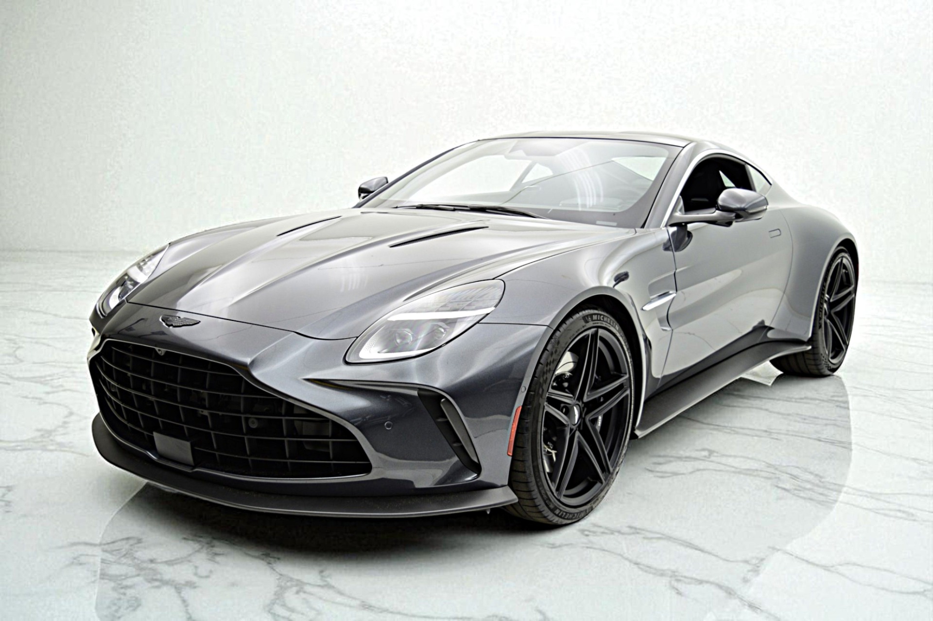 Used 2025 Aston Martin Vantage Coupe for sale $195,000 at Bentley Palmyra N.J. in Palmyra NJ 08065 2