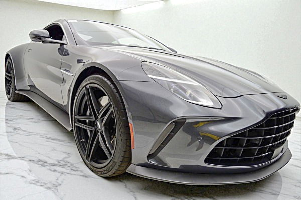 Used 2025 Aston Martin Vantage Coupe for sale $195,000 at Bentley Palmyra N.J. in Palmyra NJ 08065 3
