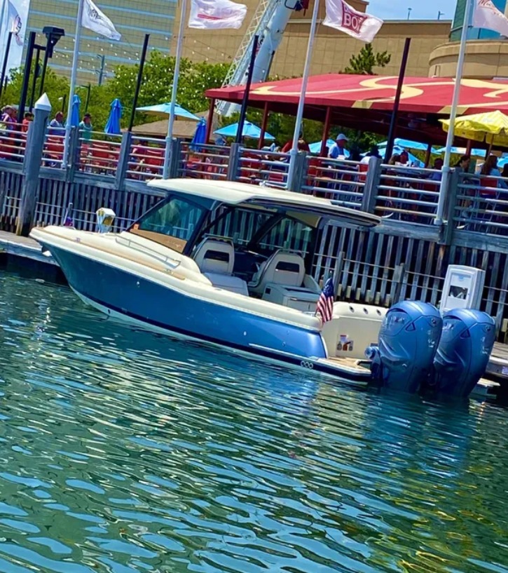 Used 2021 Chris-Craft Calypso 35 for sale $429,000 at Bentley Palmyra N.J. in Palmyra NJ 08065 2